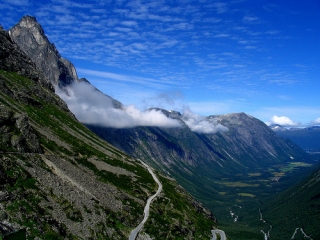 "Лестница Троллей" (Trollstigen) - самая популярная в Норвегии дорога.