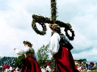 Шведский праздник середины лета - Мидсоммар (Midsummer)