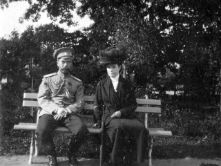Император Николай II и императрица Мария Федоровна. Киев. Сентябрь 1916 