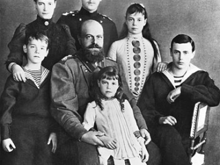 Александр III и Мария Федоровна с детьми.