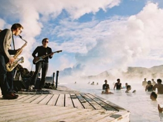 Iceland Airwaves проходит в Рейкьявике, меж ледников и гейзеров, в краю морошки и карликовых деревьев, на родине Бьорк, Sigur Ros и Gus Gus.
