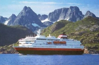 Круизный лайнер Hurtigruten 