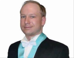 Норвегия: семьи погибших требуют удаления из интернета речи Брейвика