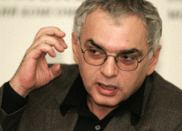 Карен Шахназаров