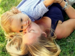 Мать и дитя (mother and child)