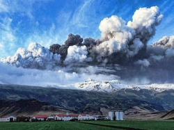 Вулкан Эйяфьятлайокудль (Eyjafjallajökull)